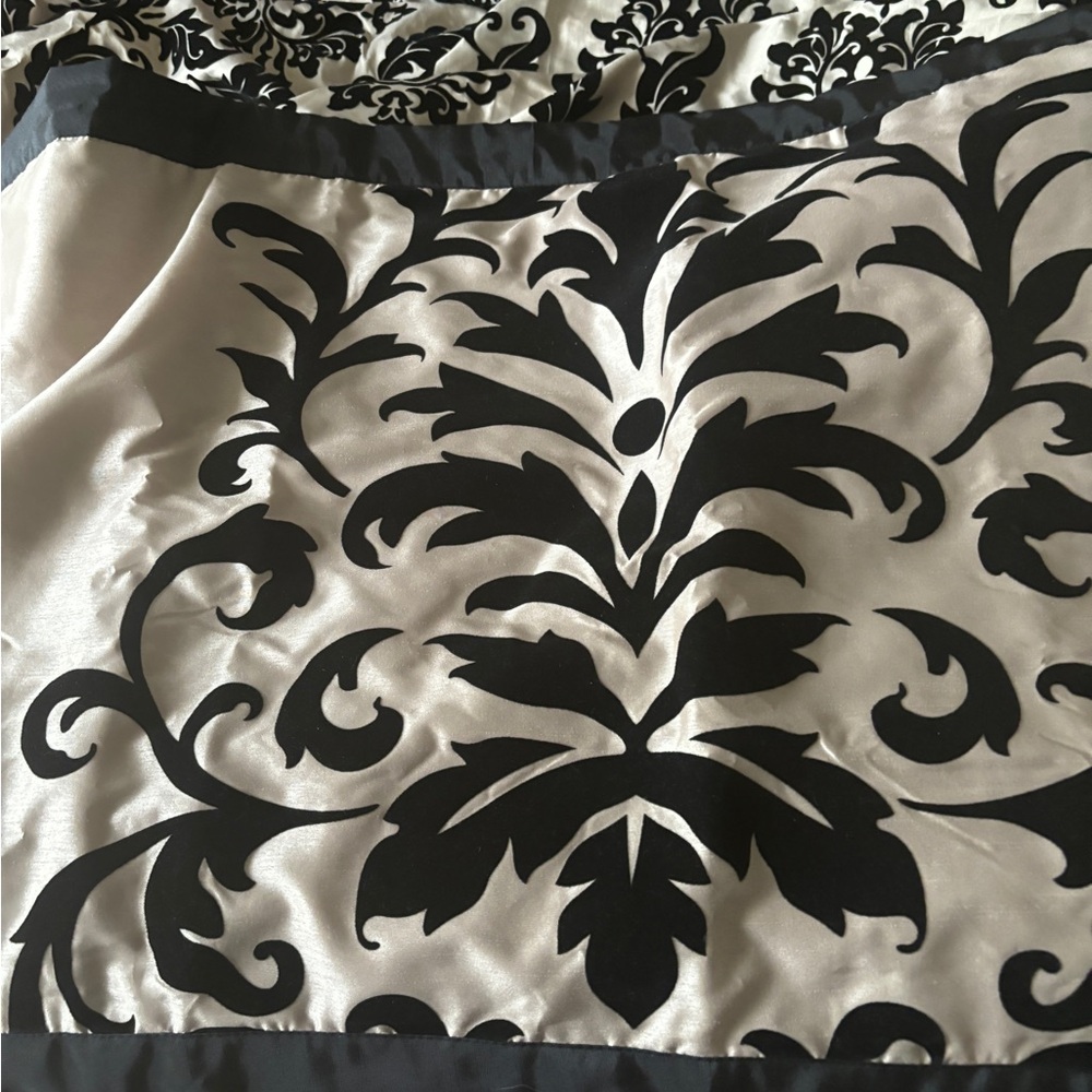 2 panel drapes new 54 w x 80 l plus king shams and decorative pillow